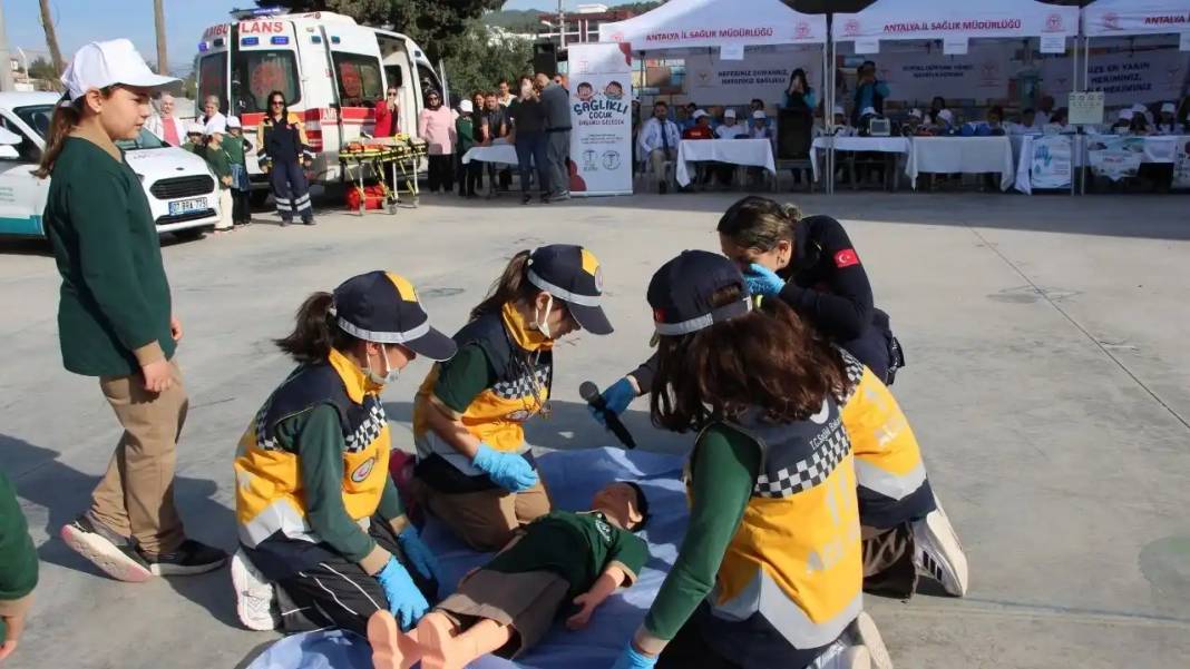 Kumluca’da Öğrencilere Sağlık Bilinci Aşılanıyor 2